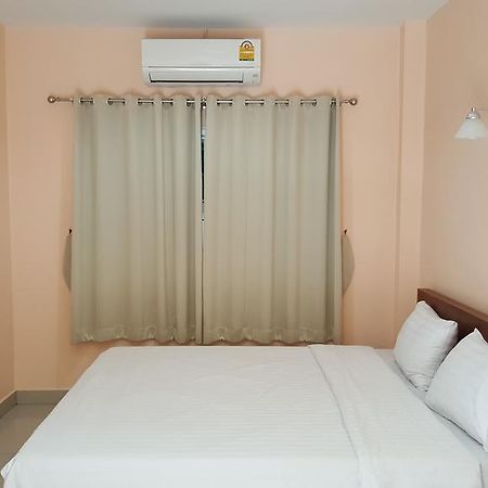 Jirasin Hotel & Apartment Ранонг Екстериор снимка