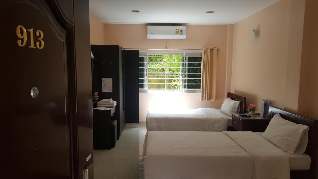 Jirasin Hotel & Apartment Ранонг Екстериор снимка