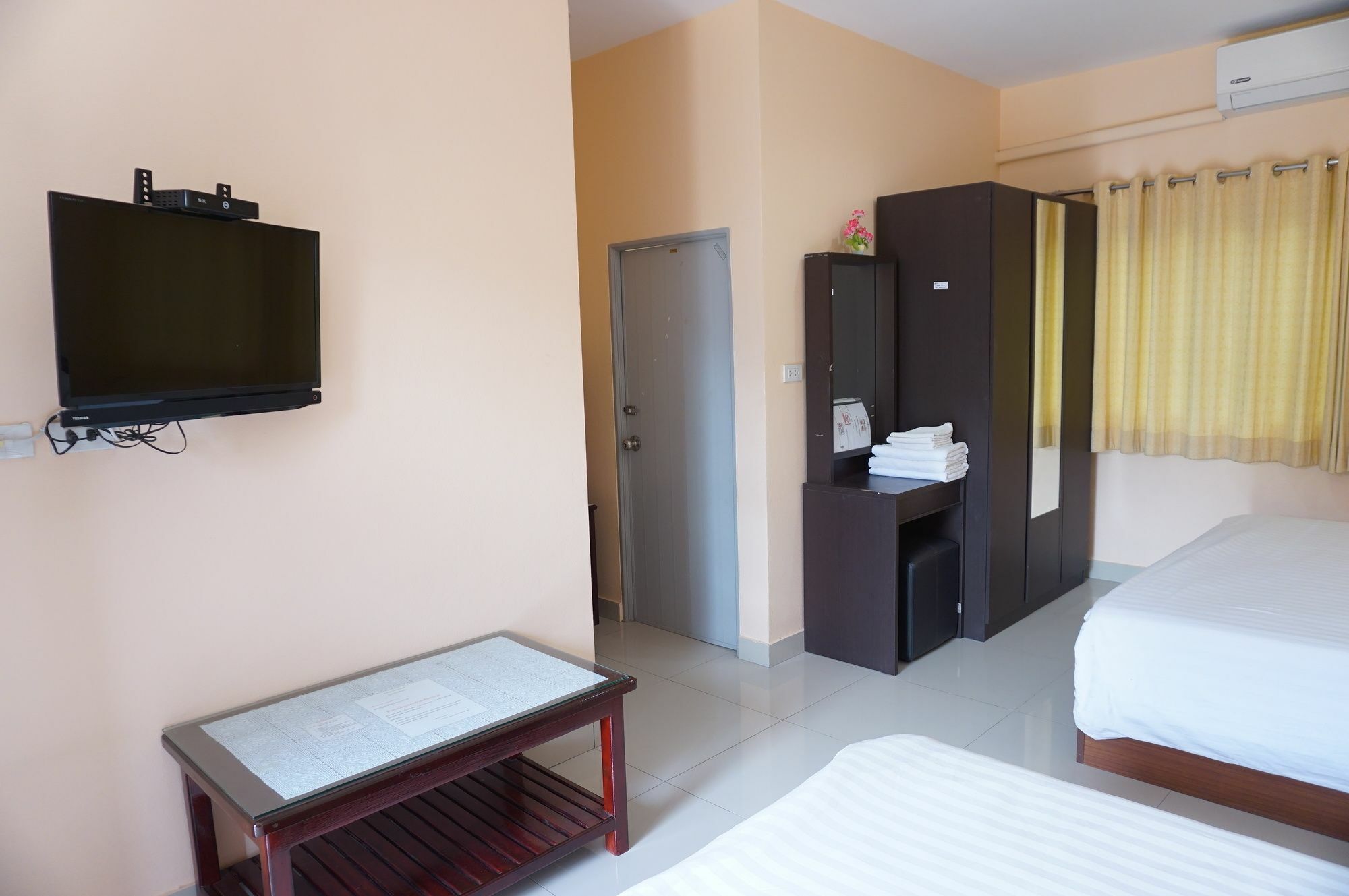 Jirasin Hotel & Apartment Ранонг Екстериор снимка