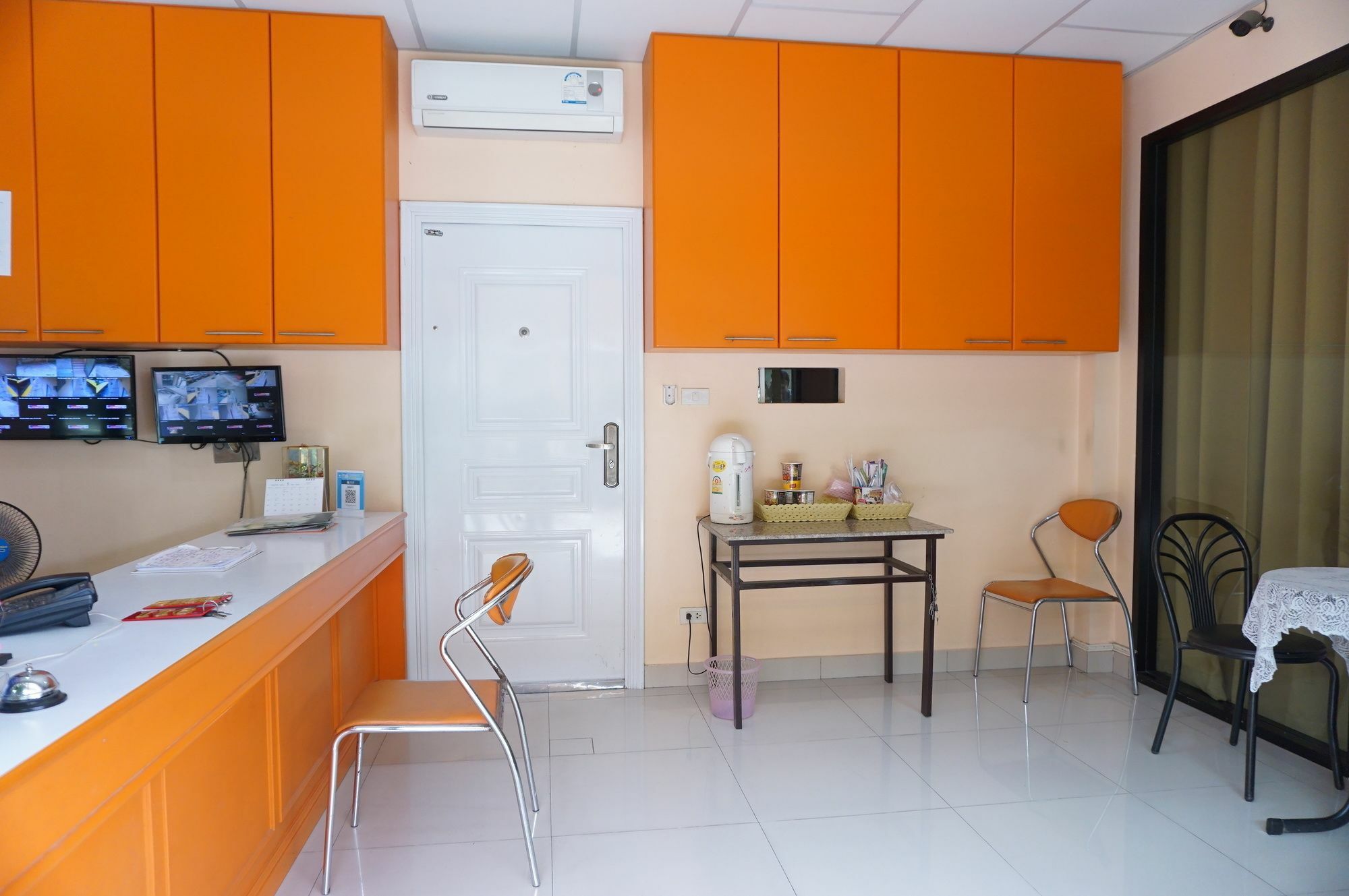 Jirasin Hotel & Apartment Ранонг Екстериор снимка